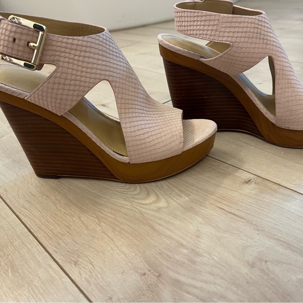 Michael Kors soft pink wedges - sz 7.5 - EUC!